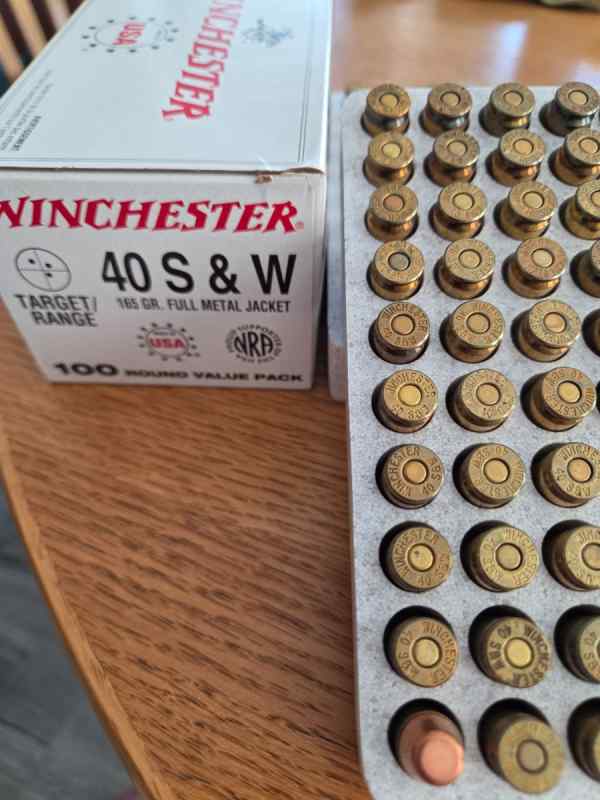 Winchester 40 S&amp;W Range Ammo. 100 Rounds