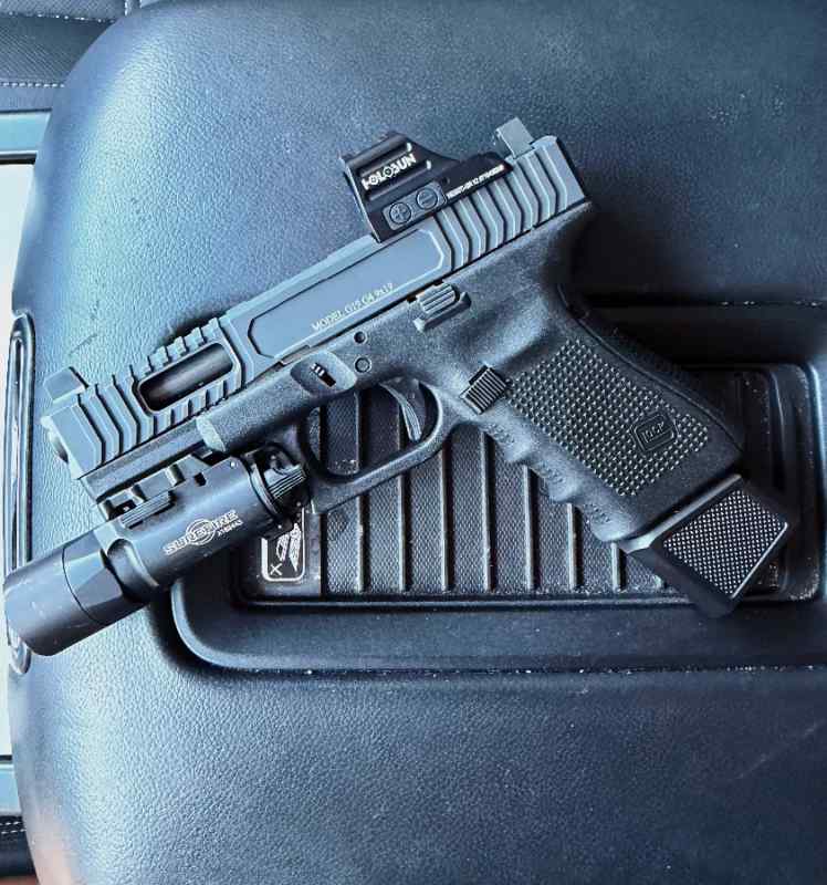 G19 w/ surefire x300 and holosun optic 