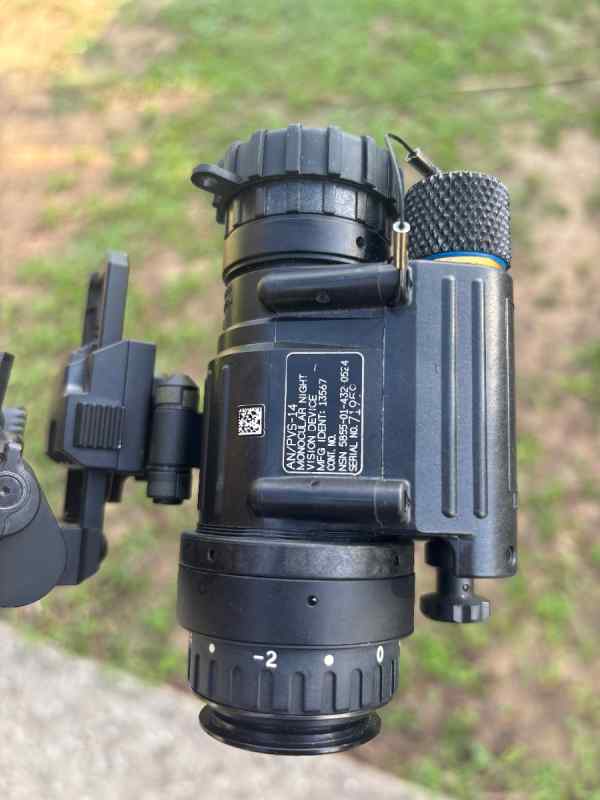 WTT Elbit PVS14 Omni VII w/ Mounts